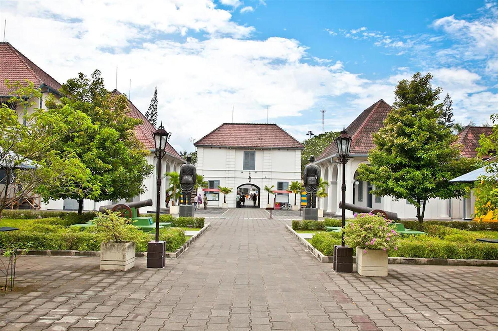 Monica Hotel Yogyakarta Kültér fotó
